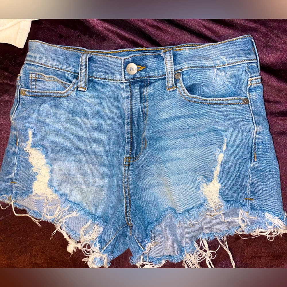 Ripped jeans shorts.